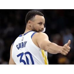 Curry on edelleen Warriorsin ydin, mutta heidän tiensä mestaruuteen on yhä vaikeampi Curry on edelleen Warriorsin ydin, mutta heidän tiensä mestaruuteen on yhä vaikeampi