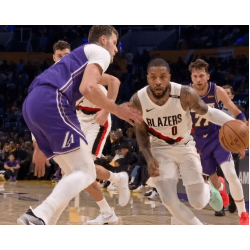 Lakersin kauden ensimmäinen tappio paljastaa kokoonpanon heikkoudet