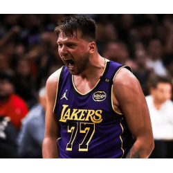 Luka Doncic saavutti 15 000 pisteen rajan ja sytytti MVP-jännityksen uudelleen