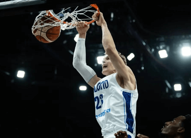 Keskimäärin yli 35 pistettä EM-kisoissa, 19 pistettä NBA:ssa! Markkasen "kaksi kasvoa"