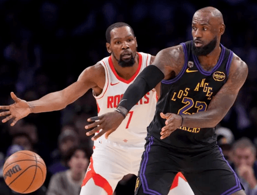 41-vuotias LeBron James dominoi edelleen kenttää