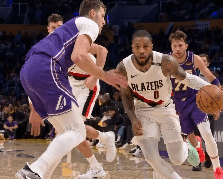Lakersin kauden ensimmäinen tappio paljastaa kokoonpanon heikkoudet